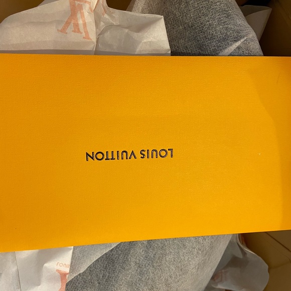 Louis Vuitton black boots - Picture 4 of 11